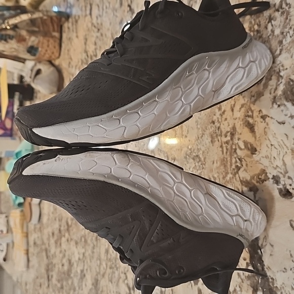 Men's New Balance Fresh Foam More - Picture 8 of 12